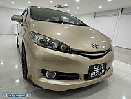 Toyota Wish 1.8 CVT 2016 Beige